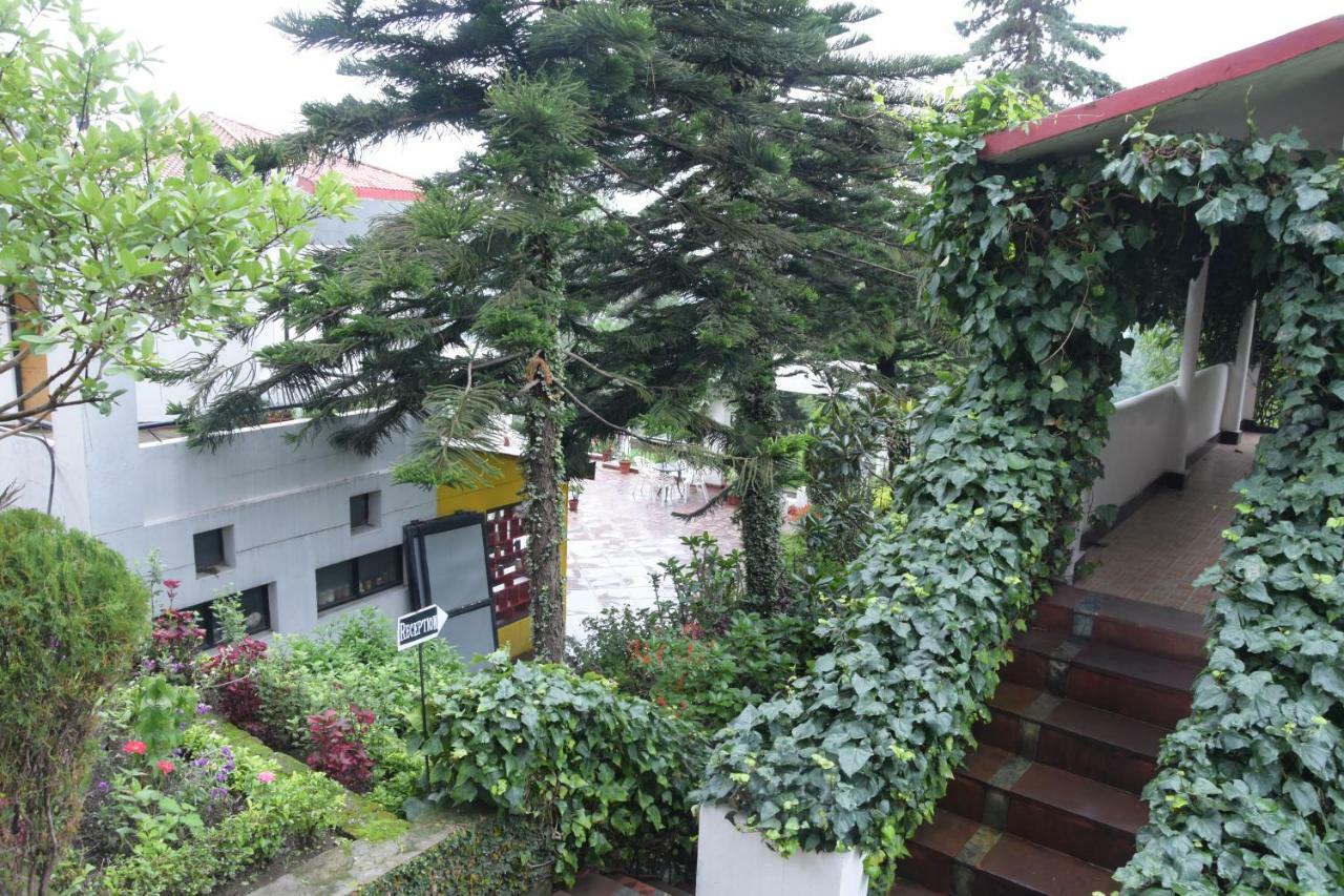 8Fold-Pinecrest By Larisa, Bhimtal Hotell Exteriör bild